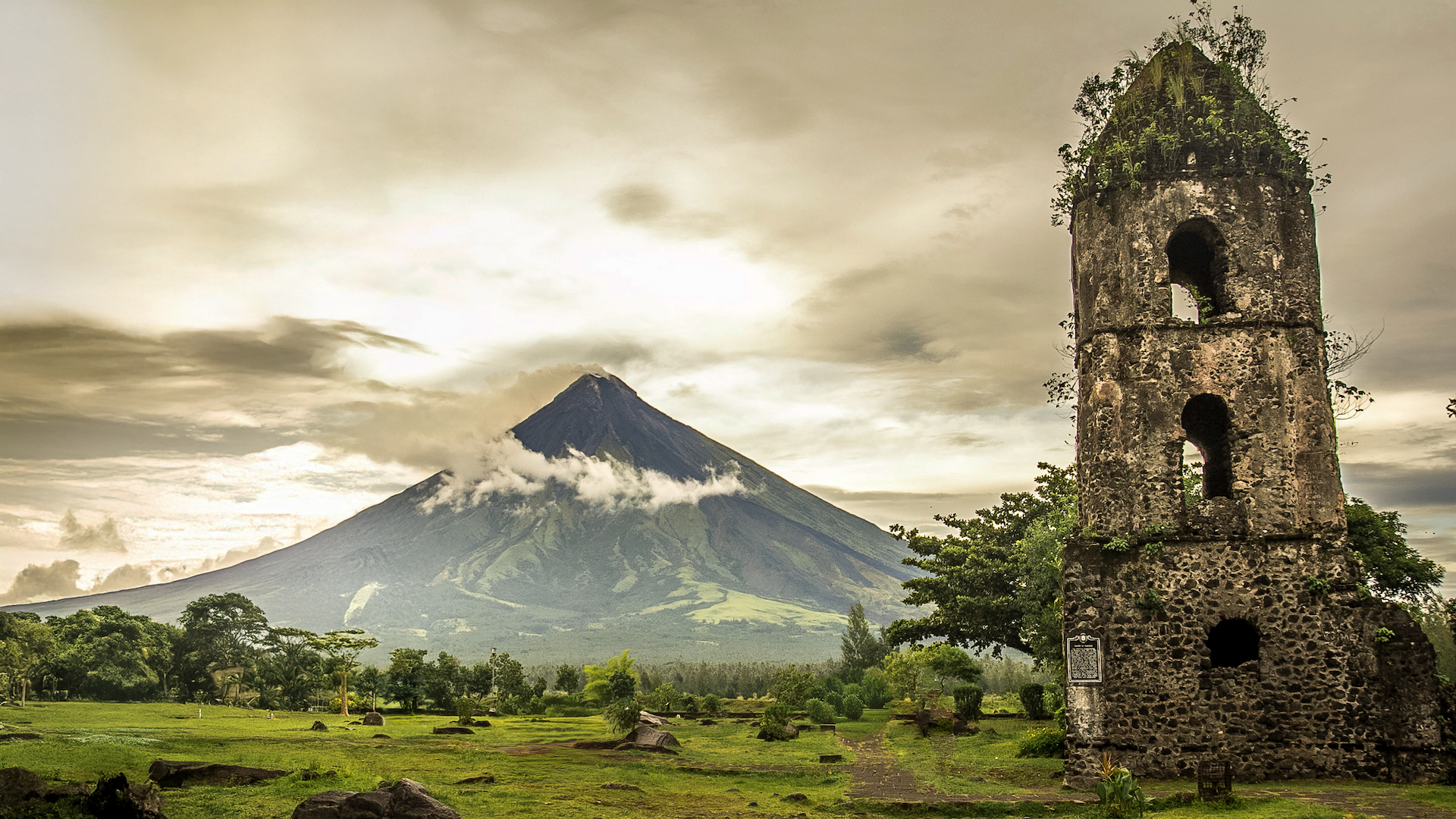 Mayon Lab Mount Mayon, Legazpi City, Albay Province, Philippines